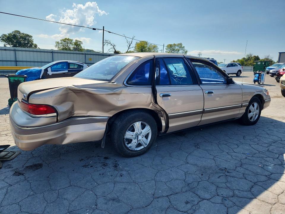 67935496 :رقم المزاد ، 2FACP73WXPX176976 vin ، 1993 Ford Crown Victoria مزاد بيع