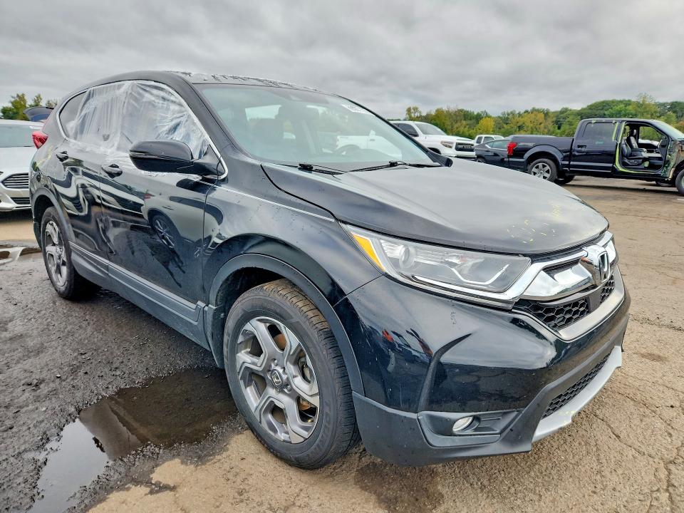 69007196 :رقم المزاد ، 7FARW1H81JE016057 vin ، 2018 Honda Cr-v مزاد بيع