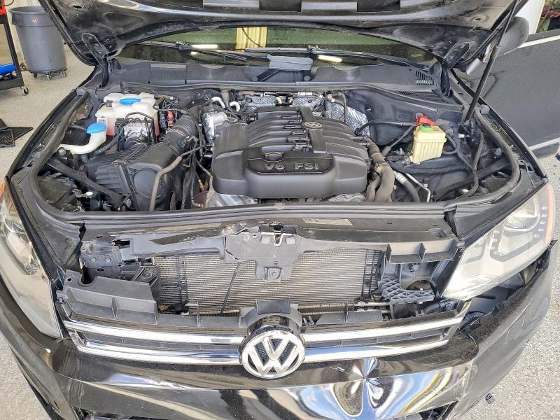 2013 Volkswagen Touareg მანქანა იყიდება აუქციონზე, vin: WVGEF9BP9DD007624, აუქციონის ნომერი: 68772366
