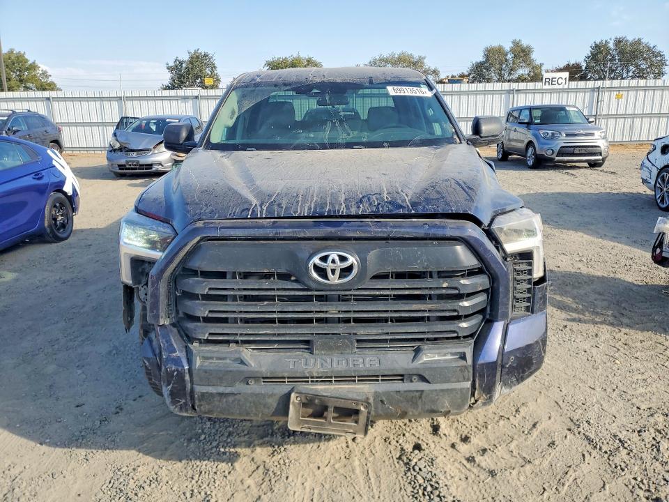 2022 Toyota Tundra მანქანა იყიდება აუქციონზე, vin: 5TFLA5DB7NX016682, აუქციონის ნომერი: 69913516