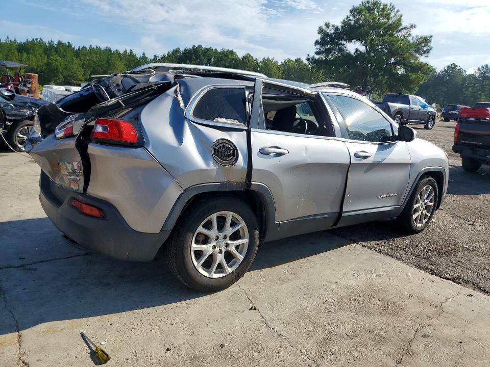 68696246 :رقم المزاد ، 1C4PJLCB1HW660762 vin ، 2017 Jeep Cherokee مزاد بيع
