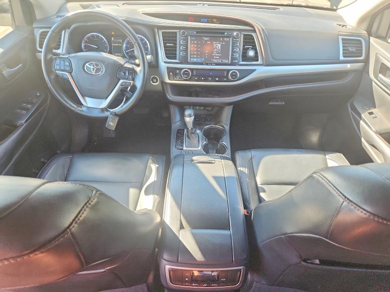 Продажа на аукционе авто 2018 Toyota Highlander, vin: 5TDJZRFH2JS538919, номер лота: 69007126
