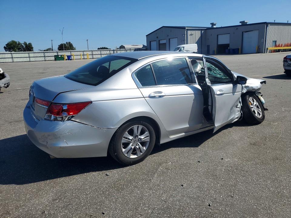69138616 :رقم المزاد ، 1HGCP2F61CA019544 vin ، 2012 Honda Accord مزاد بيع