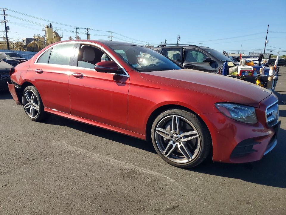 Продажа на аукционе авто 2020 Mercedes-benz E, vin: WDDZF8DB1LA732626, номер лота: 70514296