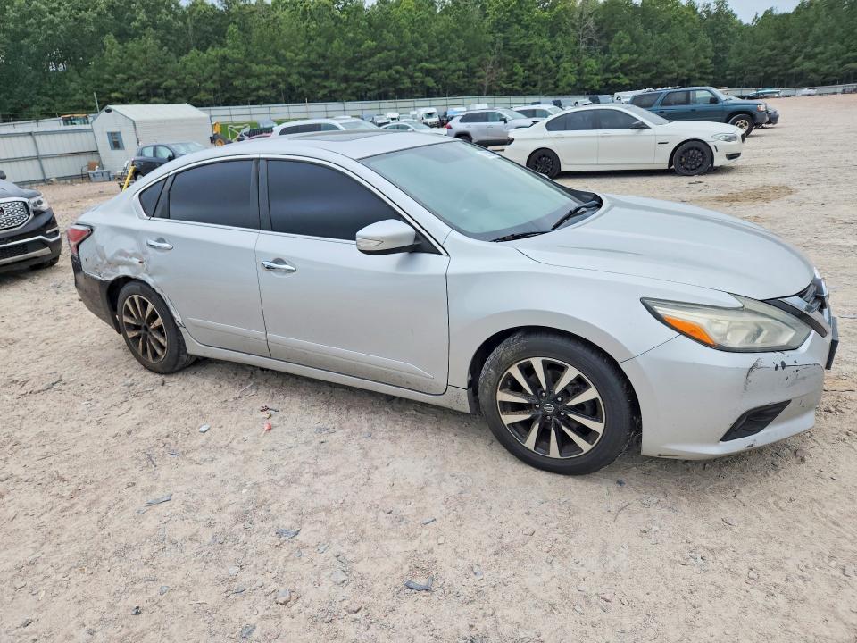 Продаж на аукціоні авто 2018 Nissan Altima, vin: 1N4AL3AP6JC155411, номер лоту: 69902666