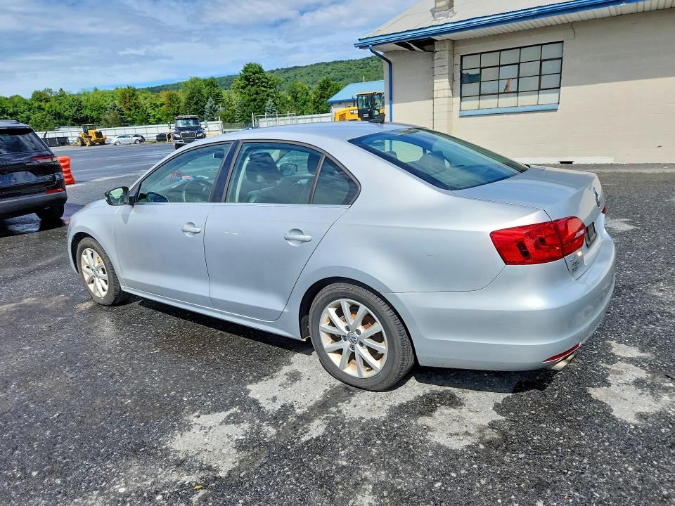67836866 :رقم المزاد ، 3VWD07AJ6EM362305 vin ، 2014 Volkswagen Jetta مزاد بيع