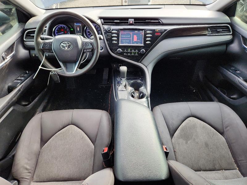 69633456 :رقم المزاد ، 4T1B11HK8KU235030 vin ، 2019 Toyota Camry مزاد بيع