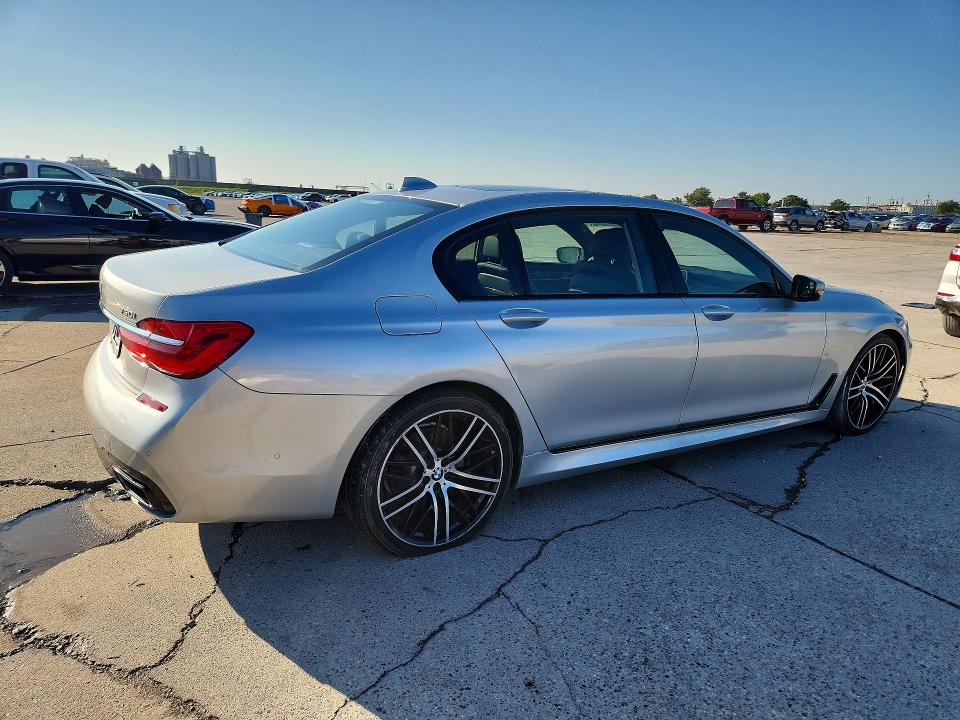 Продажа на аукционе авто 2018 Bmw 750, vin: WBA7F0C5XJGM23100, номер лота: 69722356