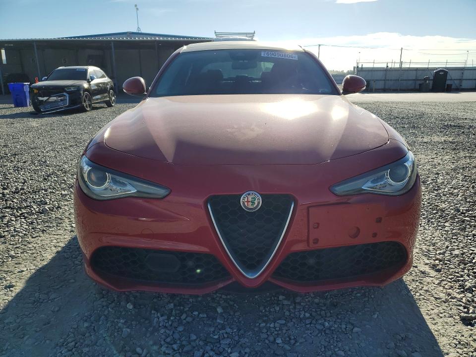 2017 Alfa Romeo Giulia მანქანა იყიდება აუქციონზე, vin: ZARFAEDN0H7558501, აუქციონის ნომერი: 69090806