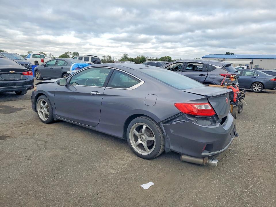 70338356 :رقم المزاد ، 1HGCT2B8XDA000897 vin ، 2013 Honda Accord مزاد بيع