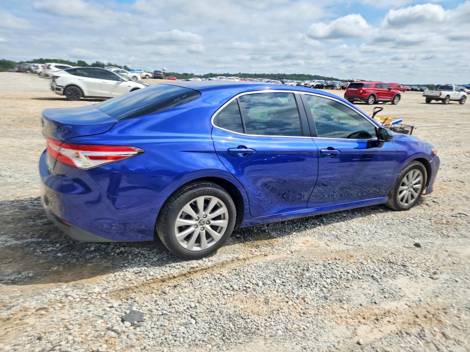 70294336 :رقم المزاد ، JTNB11HK5J3015574 vin ، 2018 Toyota Camry مزاد بيع