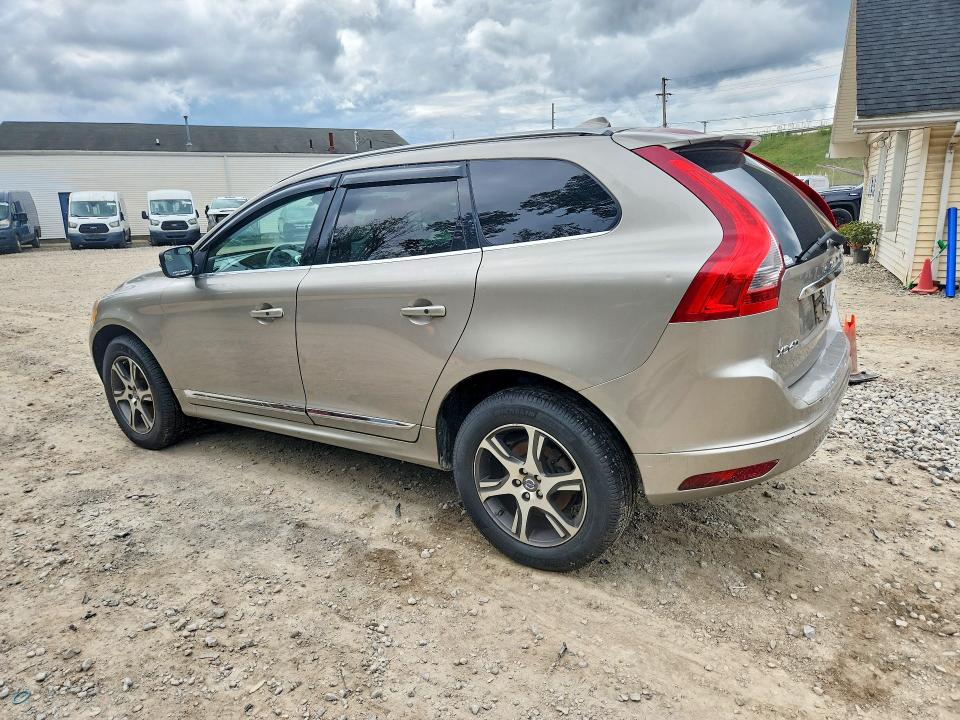 2015 Volvo Xc60 მანქანა იყიდება აუქციონზე, vin: YV4902RC0F2580036, აუქციონის ნომერი: 70995166