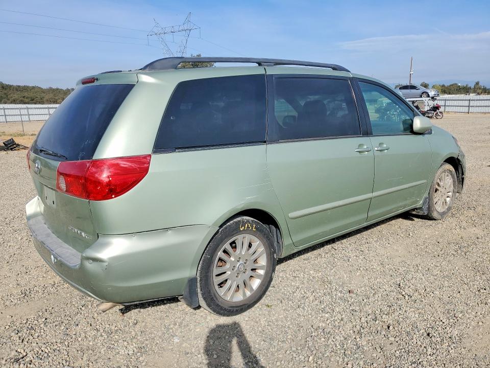 Продажа на аукционе авто 2008 Toyota Sienna, vin: 5TDZK22C88S145736, номер лота: 70160246
