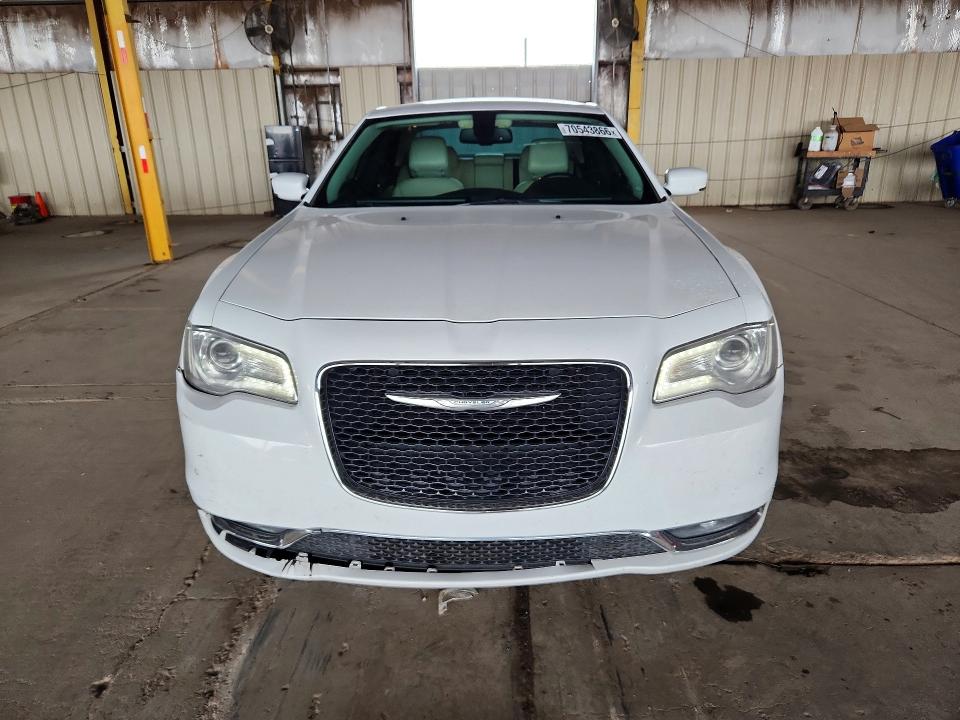 Продажа на аукционе авто 2015 Chrysler 300, vin: 2C3CCARGXFH808827, номер лота: 70543866