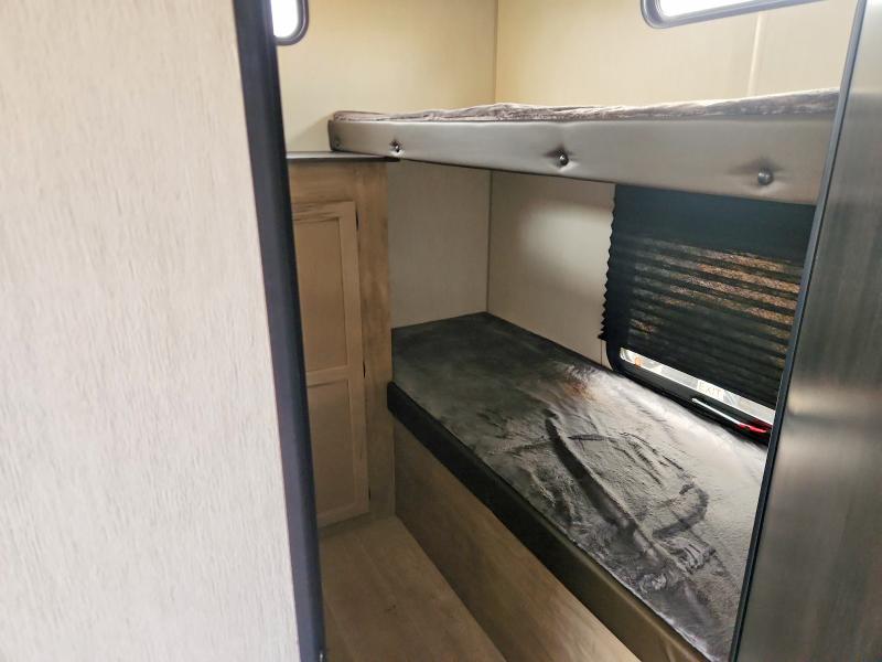 Продажа на аукционе авто 2026 Forest River Cherokee 2, vin: 4X4TCKE25TX168202, номер лота: 69416756