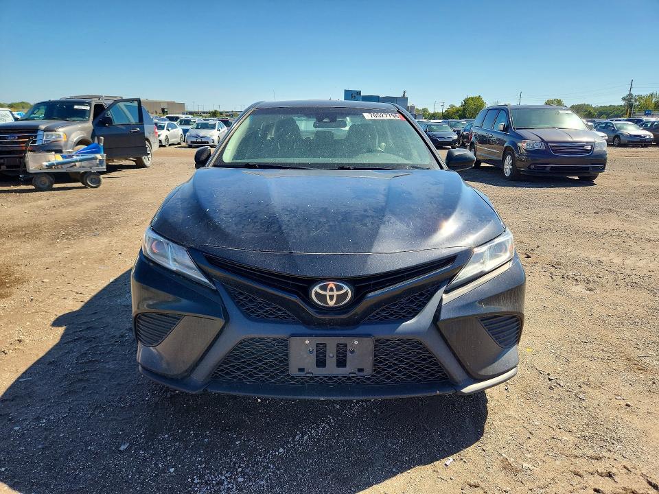Aukcja sprzedaży 2018 Toyota Camry, vin: 4T1B11HK2JU529781, numer aukcji: 70527796