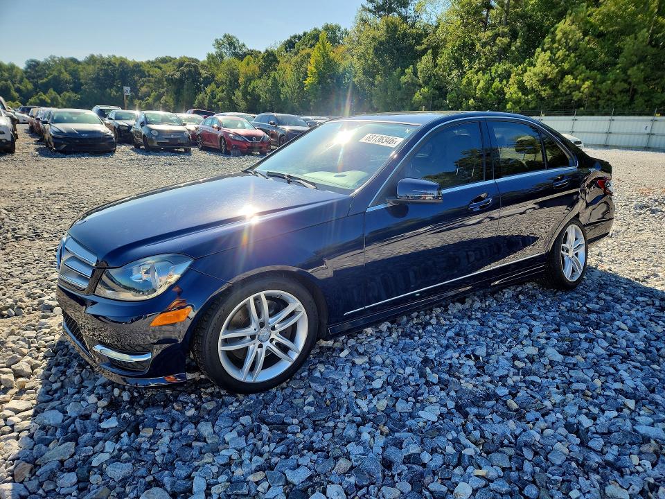 2013 Mercedes-benz C მანქანა იყიდება აუქციონზე, vin: WDDGF8AB9DR245592, აუქციონის ნომერი: 68136346