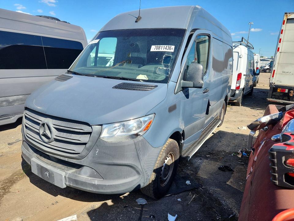 70811436 :رقم المزاد ، WD4PF0CD5KP057645 vin ، 2019 Mercedes-benz Sprinter مزاد بيع