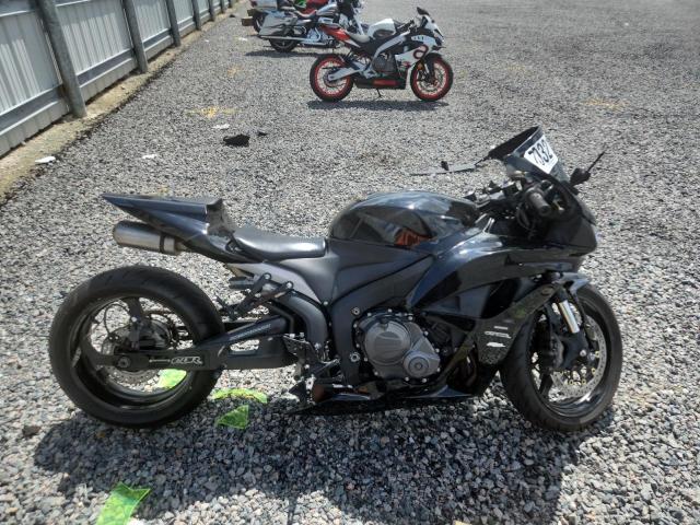 Продажа на аукционе авто 2007 Honda Cbr600, vin: JH2PC40017M009846, номер лота: 70321086