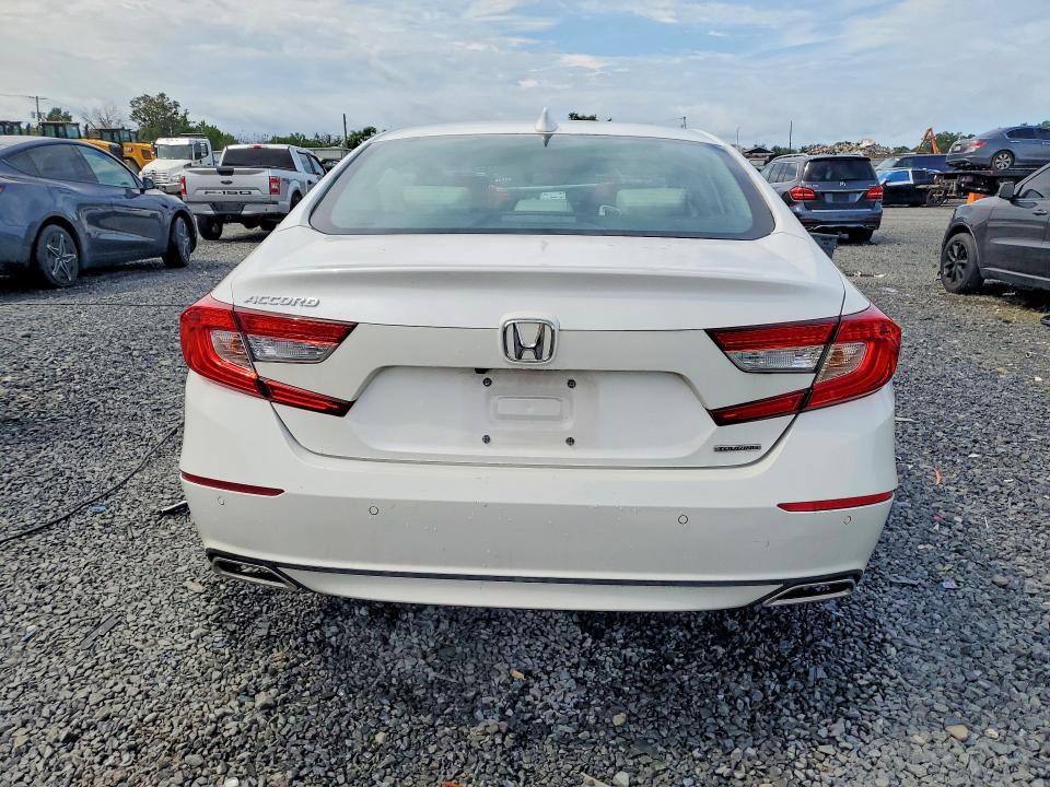 Продаж на аукціоні авто 2018 Honda Accord, vin: 1HGCV1F94JA034322, номер лоту: 67542936