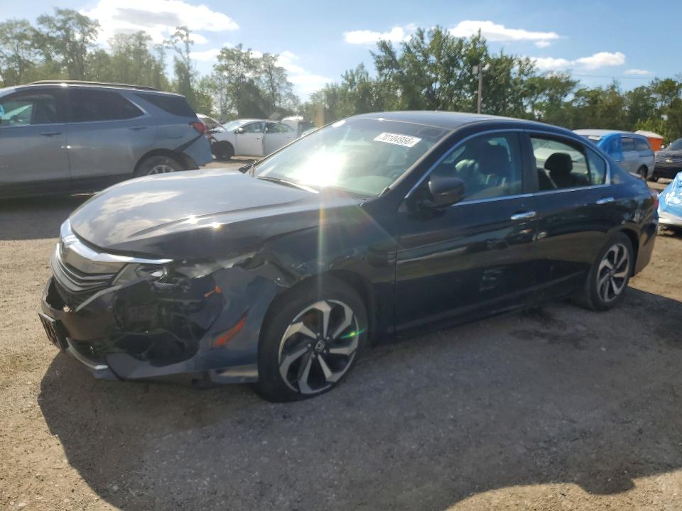 Продаж на аукціоні авто 2017 Honda Accord, vin: 1HGCR2F82HA026487, номер лоту: 70104956