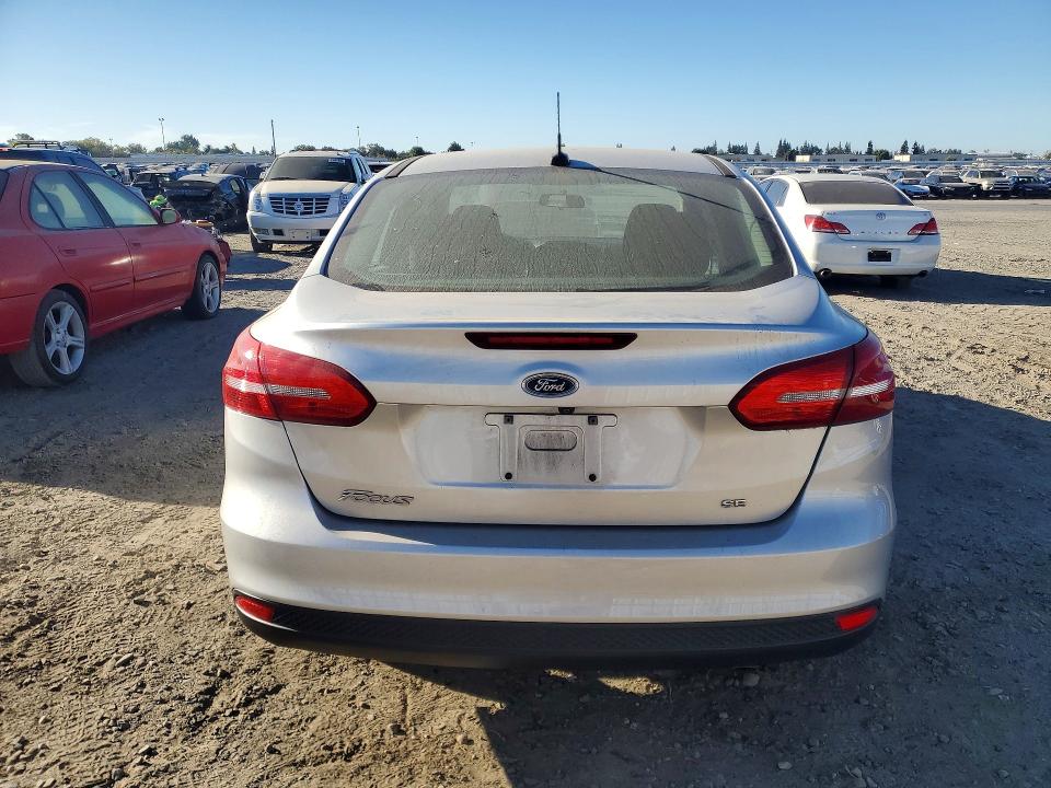 70621146 :رقم المزاد ، 1FADP3F27HL296433 vin ، 2017 Ford Focus مزاد بيع