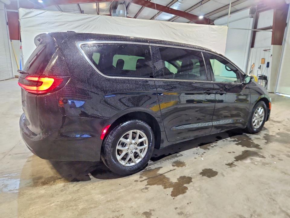 2027 Chrysler Pacifica მანქანა იყიდება აუქციონზე, vin: 2C4RC1BG6VR583833, აუქციონის ნომერი: 70549486