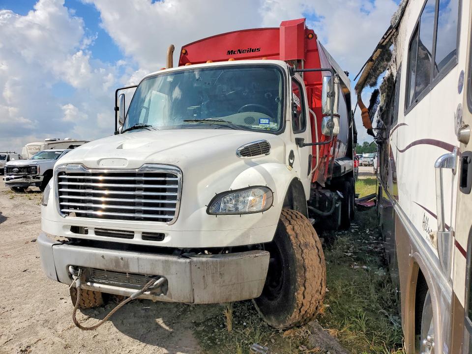 Продажа на аукционе авто 2010 Freightliner M2, vin: 1FVHCYBS1ADAT6921, номер лота: 65042996