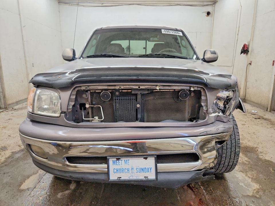 69872006 :رقم المزاد ، 5TBRT3818YS055519 vin ، 2000 Toyota Tundra مزاد بيع