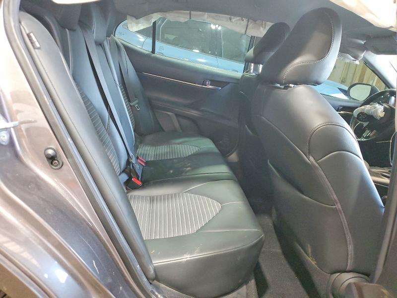 69679086 :رقم المزاد ، 4T1G11AK0MU592205 vin ، 2021 Toyota Camry مزاد بيع
