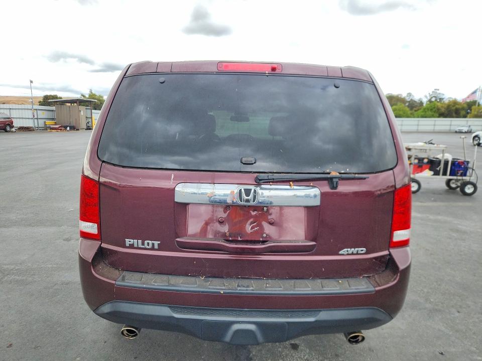 67314146 :رقم المزاد ، 5FNYF4H51FB059576 vin ، 2015 Honda Pilot مزاد بيع