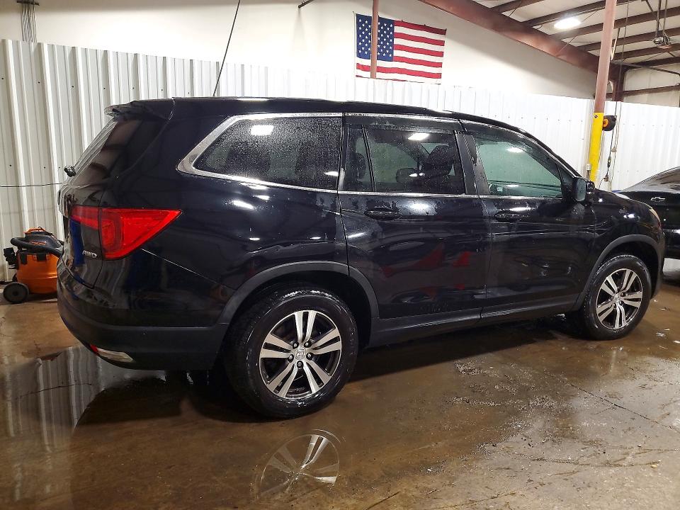 70050546 :رقم المزاد ، 5FNYF6H82GB010636 vin ، 2016 Honda Pilot مزاد بيع