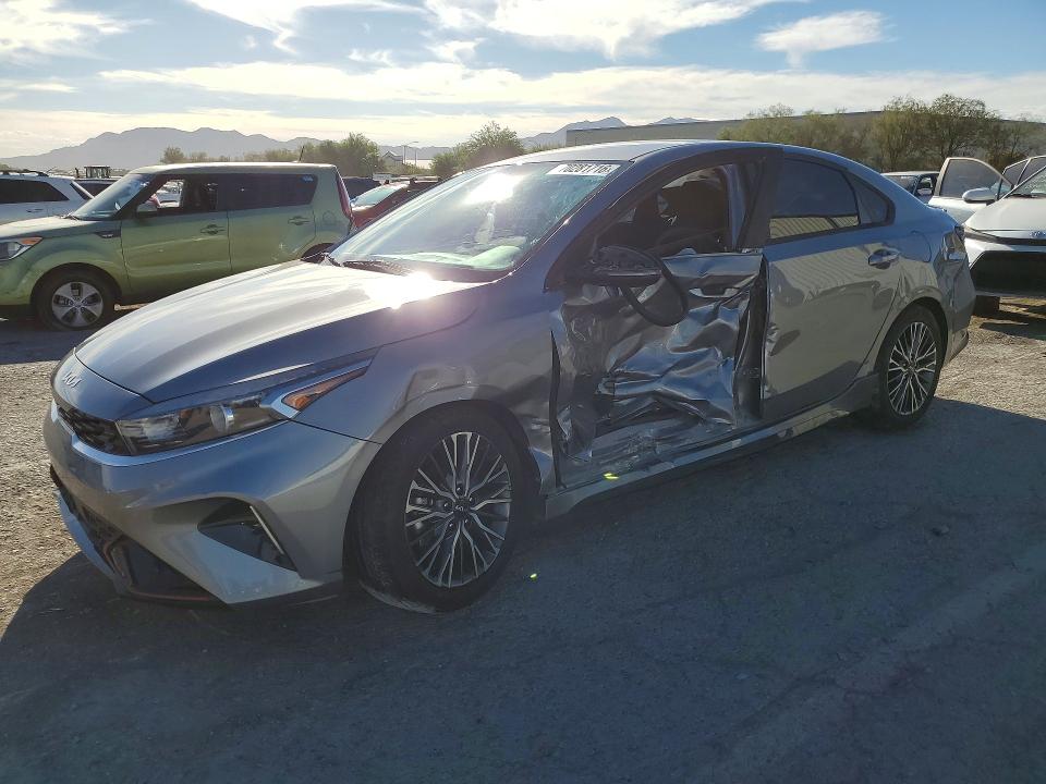 70281716 :رقم المزاد ، 3KPF54AD0PE602662 vin ، 2023 Kia Forte مزاد بيع