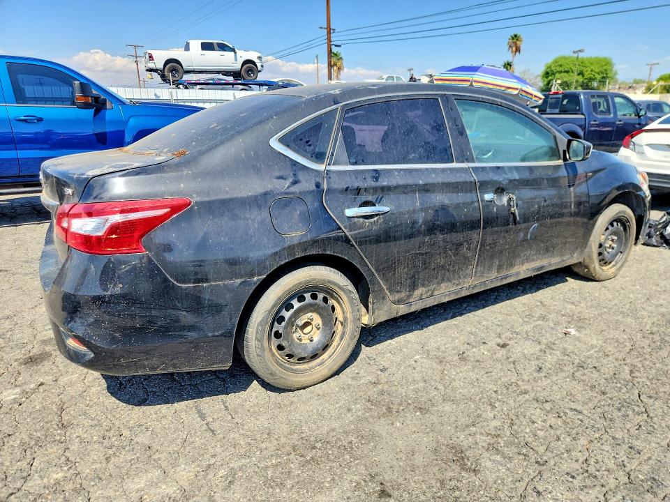 2016 Nissan Sentra მანქანა იყიდება აუქციონზე, vin: 3N1AB7AP1GY215036, აუქციონის ნომერი: 70658386