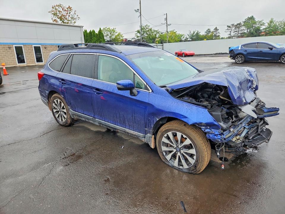 67372276 :رقم المزاد ، 4S4BSANC2F3279398 vin ، 2015 Subaru Outback مزاد بيع