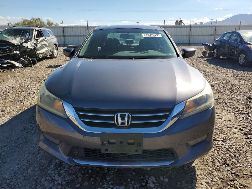 70788226 :رقم المزاد ، 1HGCR2F54FA121314 vin ، 2015 Honda Accord مزاد بيع