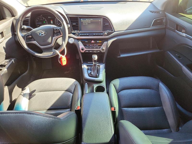 2017 Hyundai Elantra მანქანა იყიდება აუქციონზე, vin: KMHD84LF5HU313997, აუქციონის ნომერი: 70035676
