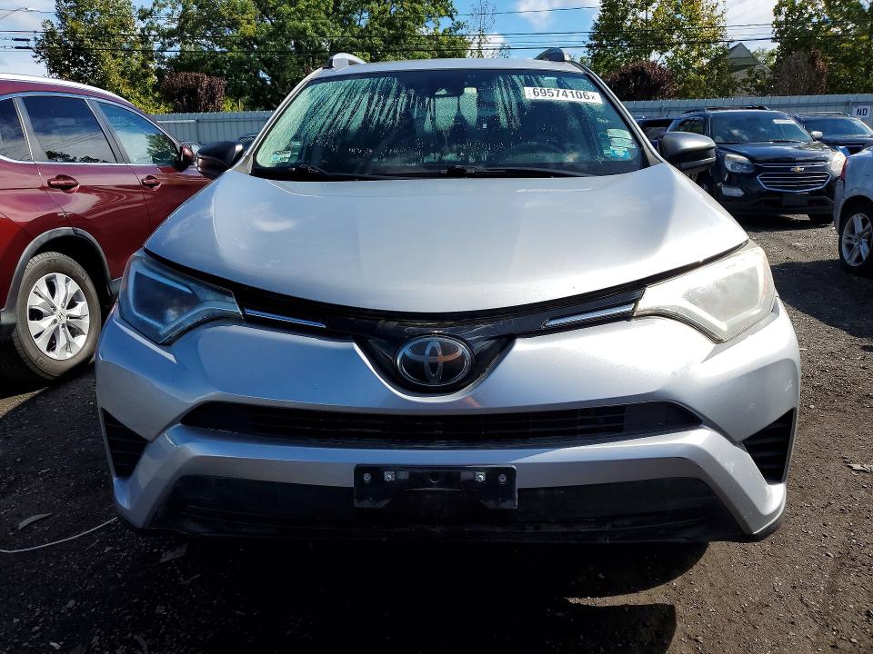 69574106 :رقم المزاد ، 2T3BFREV4HW569845 vin ، 2017 Toyota Rav4 مزاد بيع