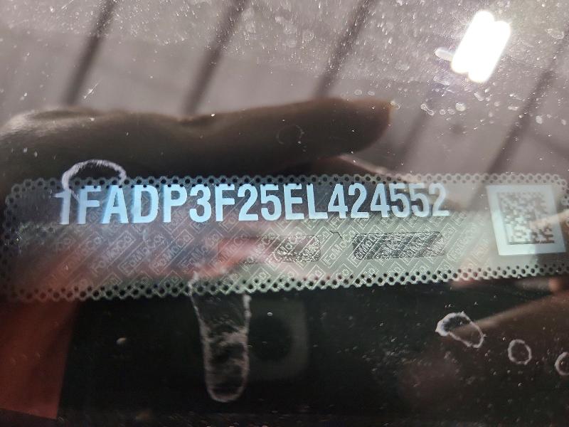 2014 Ford Focus მანქანა იყიდება აუქციონზე, vin: 1FADP3F25EL424552, აუქციონის ნომერი: 71022116