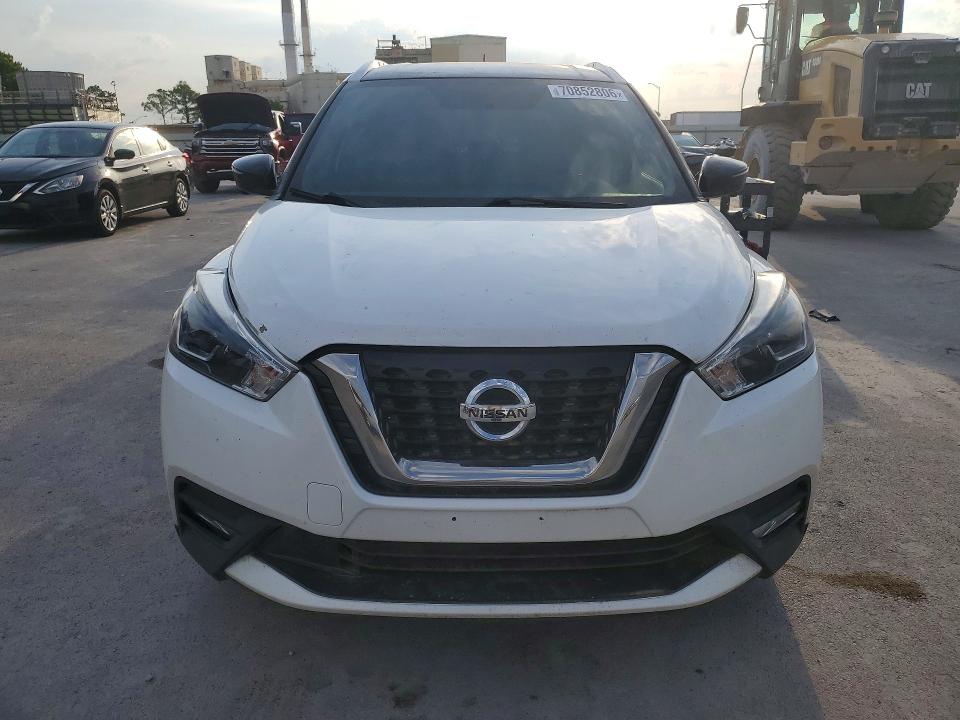 2018 Nissan Kicks მანქანა იყიდება აუქციონზე, vin: 3N1CP5CU4JL510413, აუქციონის ნომერი: 70852806
