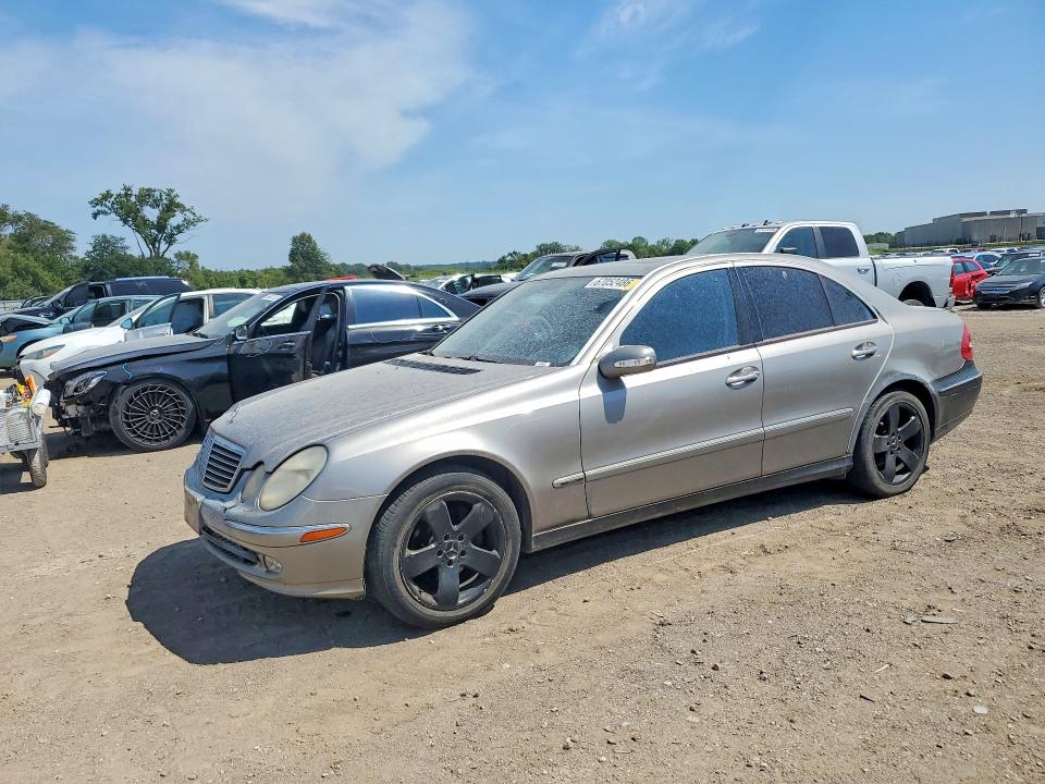 2003 Mercedes-benz E მანქანა იყიდება აუქციონზე, vin: WDBUF65J43X109205, აუქციონის ნომერი: 67052486