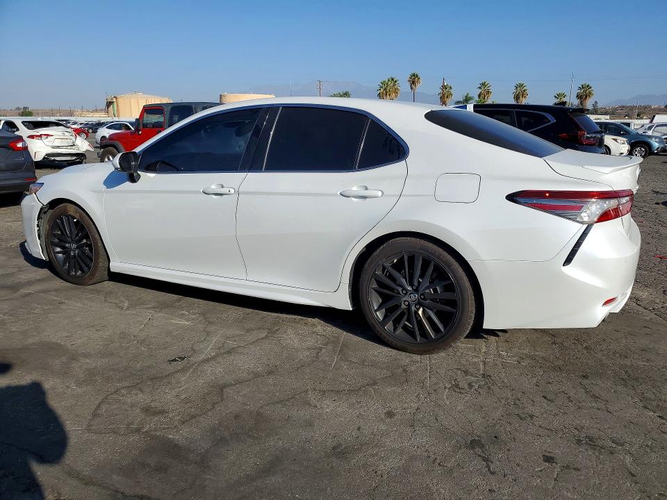 Auction sale of the 2018 Toyota Camry, vin: 4T1B61HK4JU141226, lot number: 67839916