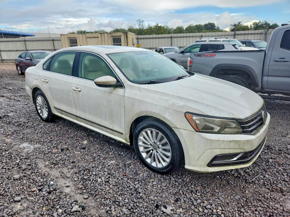 68433496 :رقم المزاد ، 1VWBT7A33GC015776 vin ، 2016 Volkswagen Passat مزاد بيع
