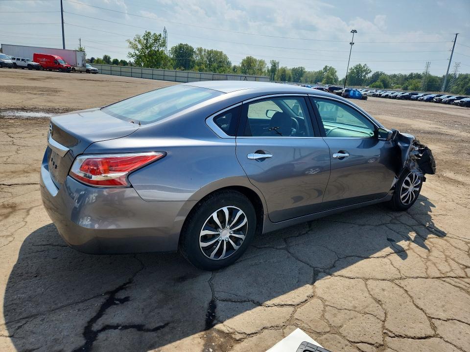 67223176 :رقم المزاد ، 1N4AL3AP0FC413056 vin ، 2015 Nissan Altima مزاد بيع