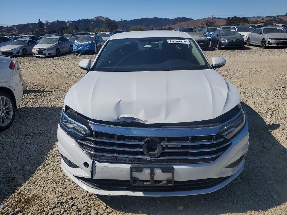70183376 :رقم المزاد ، 3VWCB7BU3LM076813 vin ، 2020 Volkswagen Jetta مزاد بيع