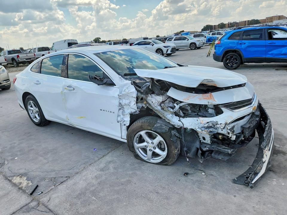 68893646 :رقم المزاد ، 1G1ZB5ST8JF225831 vin ، 2018 Chevrolet Malibu مزاد بيع