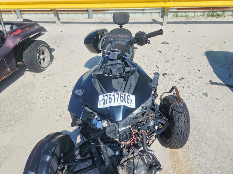 67617606 :رقم المزاد ، 2BXRDDE28MV000487         vin ، 2021 Can-am Spyder Roadster مزاد بيع