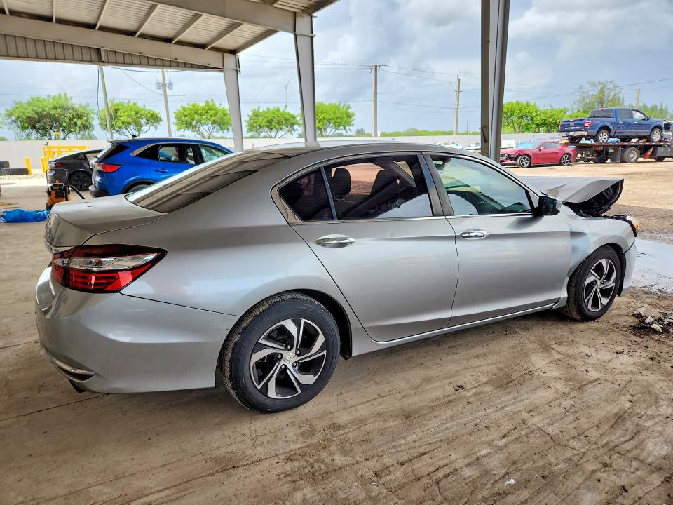 2017 Honda Accord მანქანა იყიდება აუქციონზე, vin: 1HGCR2F3XHA148857, აუქციონის ნომერი: 68347406
