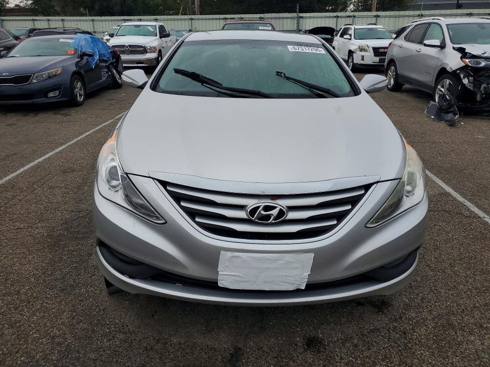 Продажа на аукционе авто 2014 Hyundai Sonata, vin: 5NPEB4AC7EH891172, номер лота: 67317296