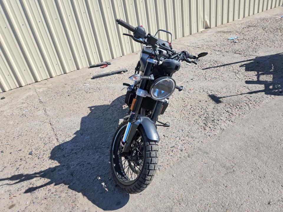 68003726 :رقم المزاد ، MD2JUJ407MC201241 vin ، 2021 Husqvarna Vitpilen 401/svartpilen 401 مزاد بيع